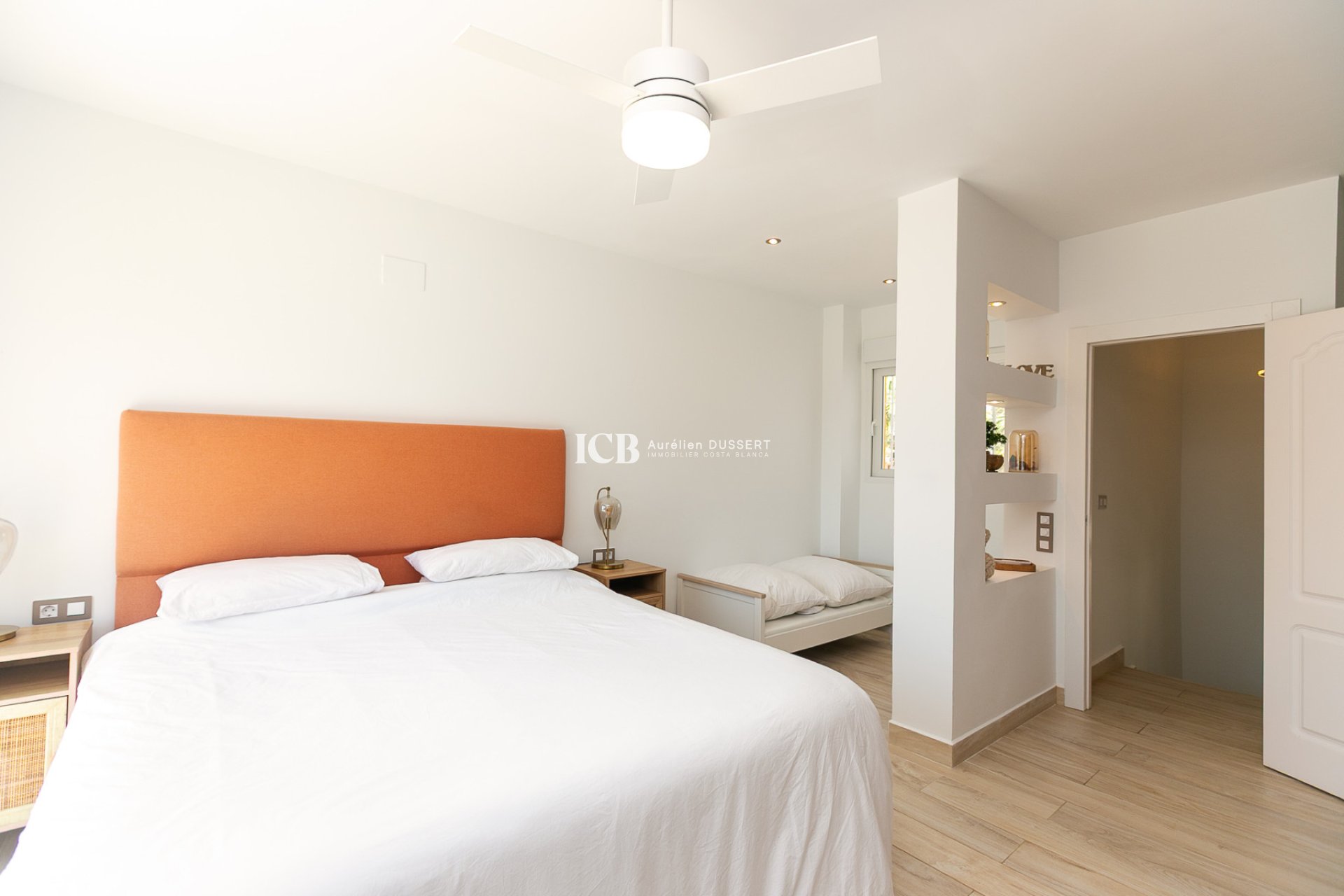 Resale - Detached house -
Orihuela Costa - Los Dolses