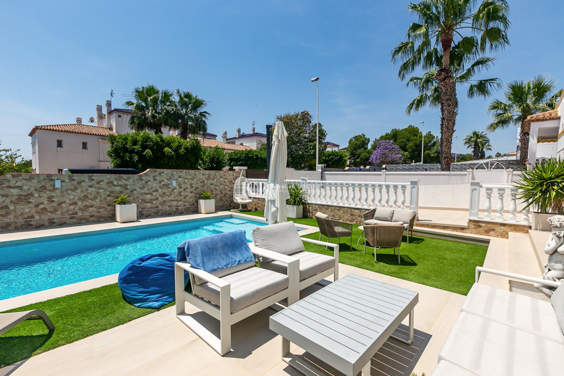 Resale - Detached house -
Orihuela Costa - Los Dolses