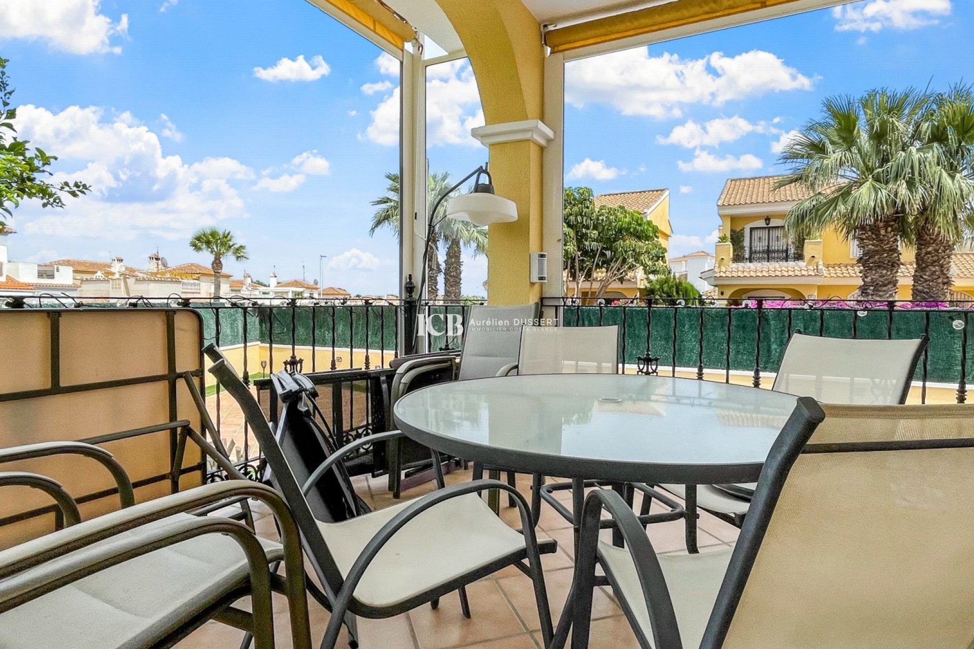 Resale - Detached house -
Orihuela Costa - Los Dolses