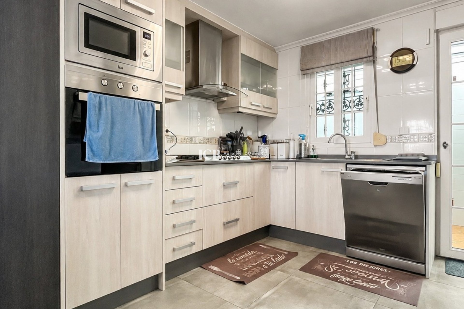Resale - Detached house -
Orihuela Costa - Los Dolses