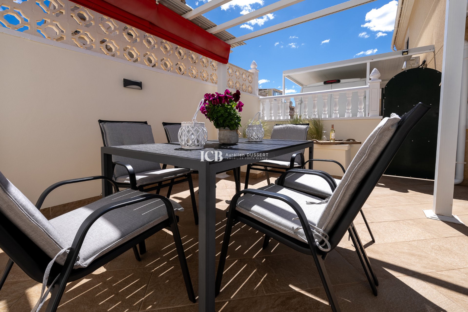 Resale - Detached house -
Orihuela Costa - Montegolf