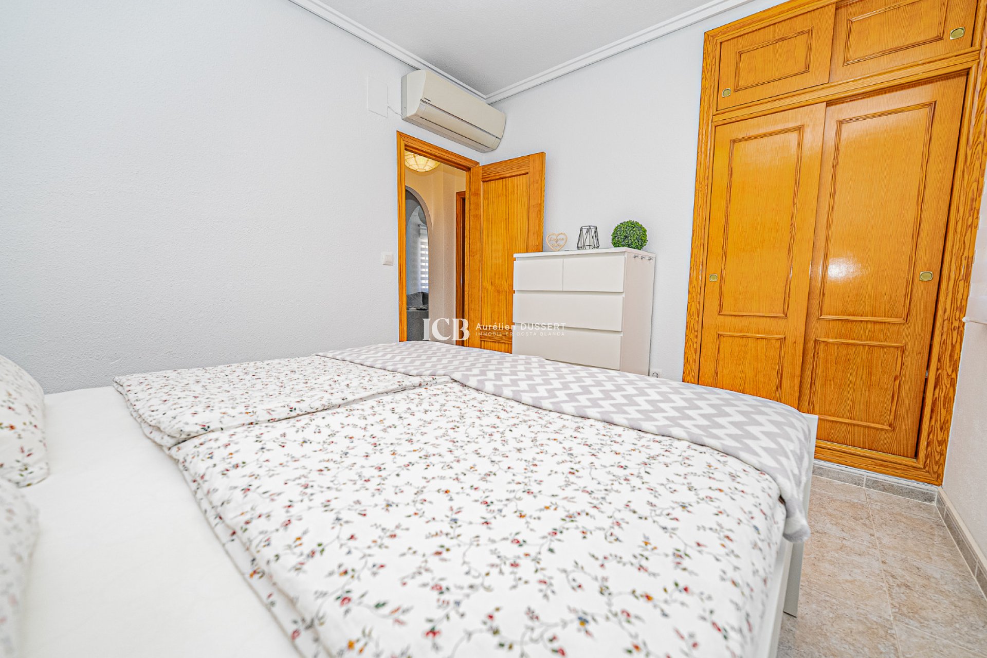 Resale - Detached house -
Orihuela Costa - Montegolf