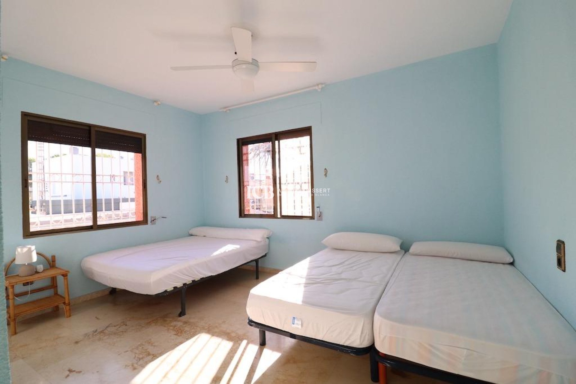 Resale - Detached house -
Orihuela Costa - MUY CERCA DE LA PLAYA