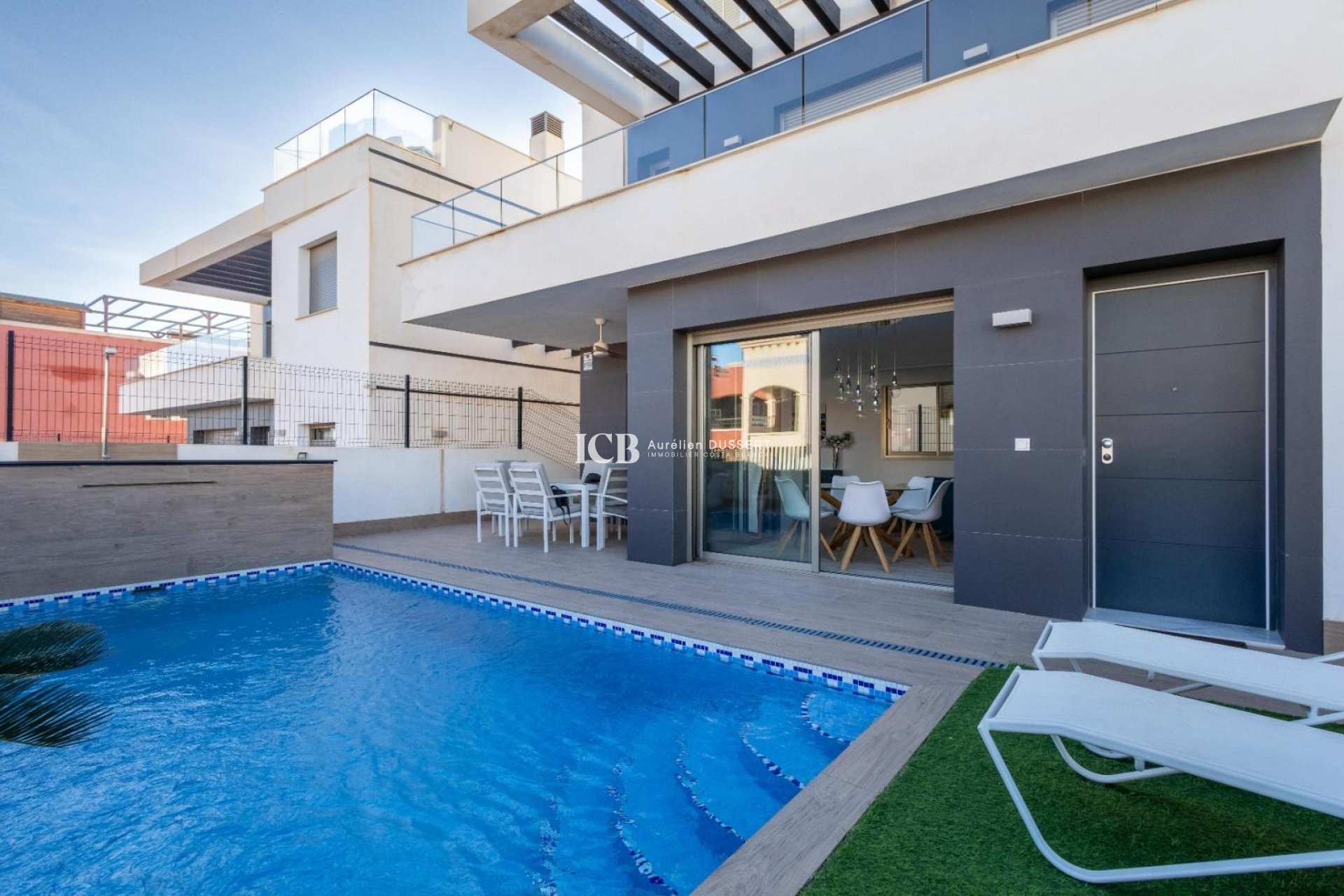 Resale - Detached house -
Orihuela Costa - PAU 26