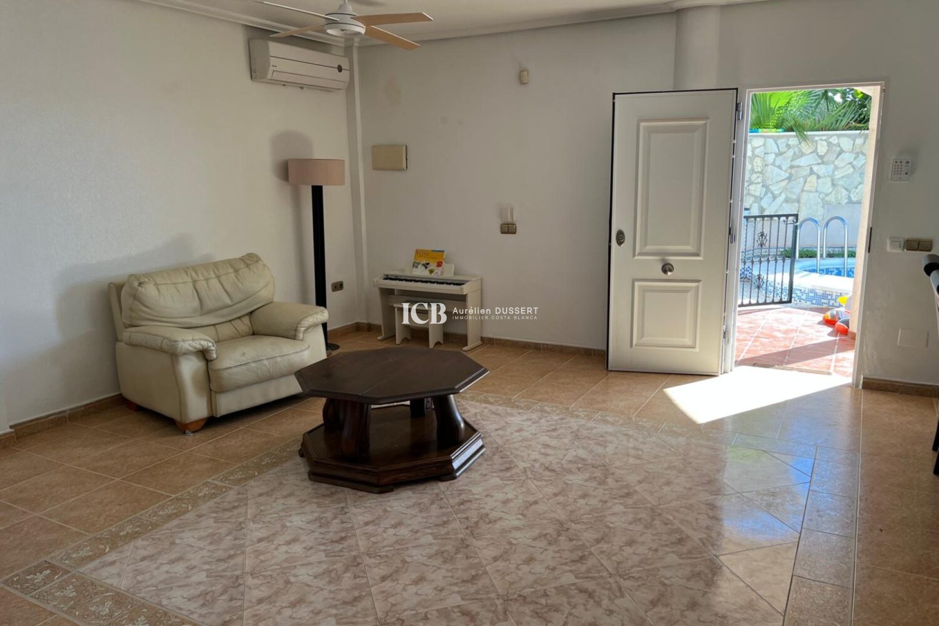 Resale - Detached house -
Orihuela Costa - Playa Flamenca