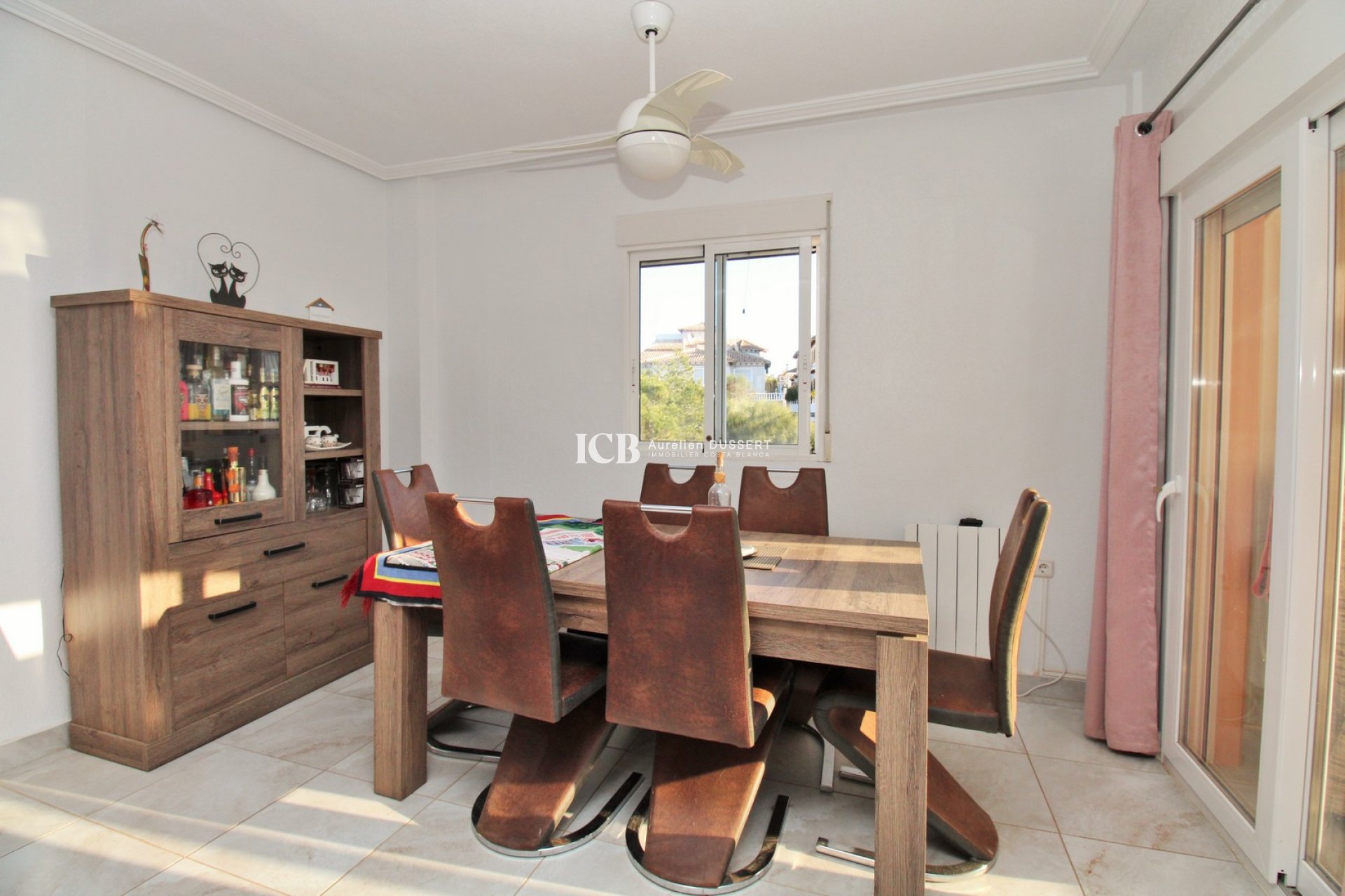 Resale - Detached house -
Orihuela Costa - Playa Flamenca