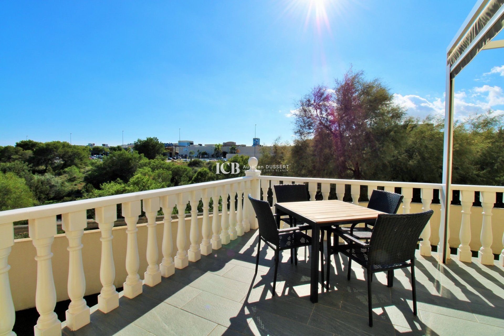 Resale - Detached house -
Orihuela Costa - Playa Flamenca