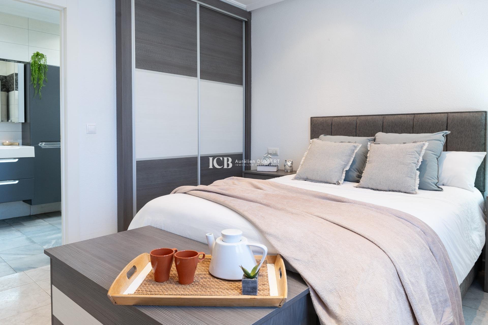 Resale - Detached house -
Orihuela Costa - Playa Flamenca