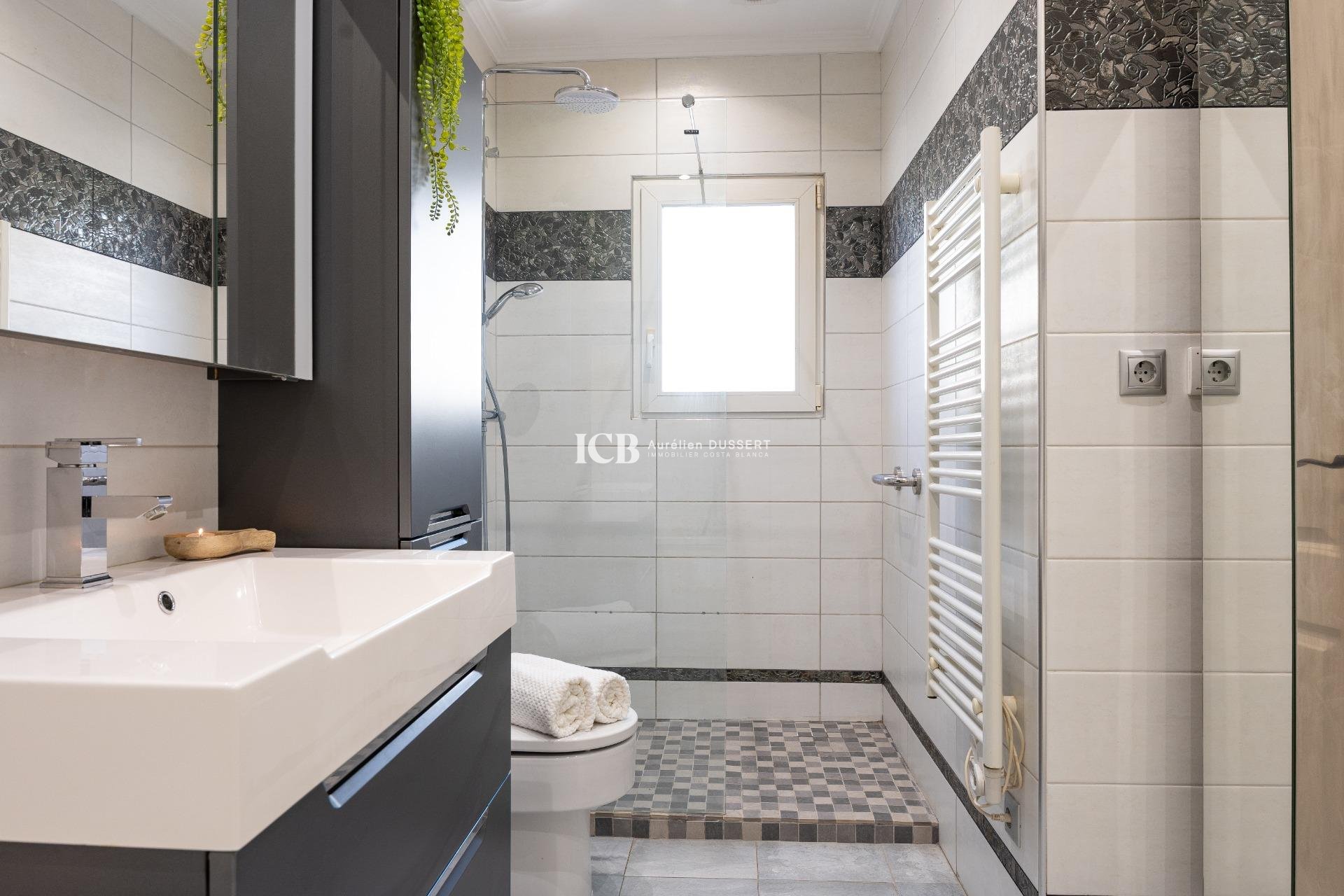 Resale - Detached house -
Orihuela Costa - Playa Flamenca