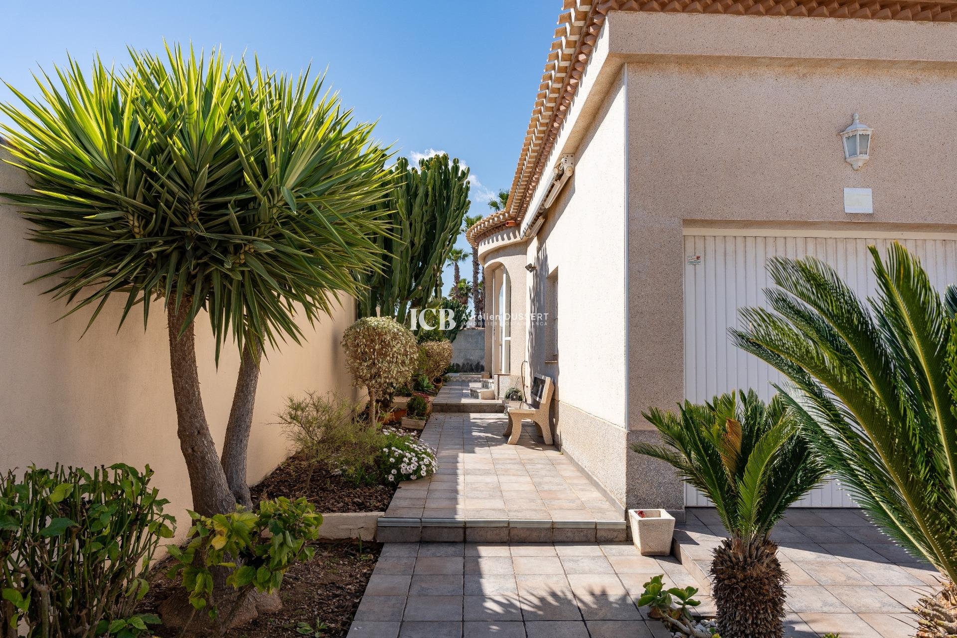 Resale - Detached house -
Orihuela Costa - Playa Flamenca