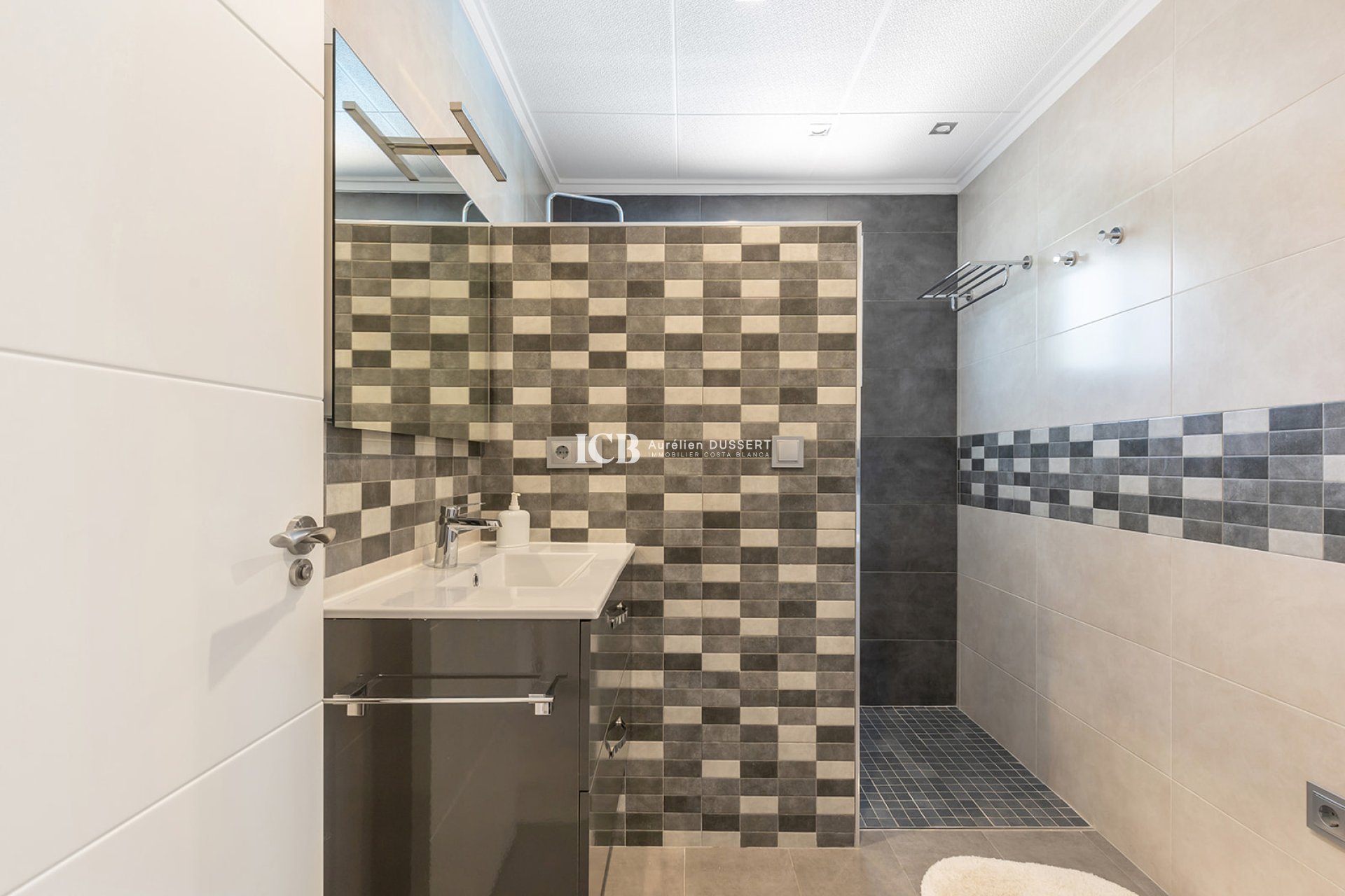 Resale - Detached house -
Orihuela Costa - Playa Flamenca