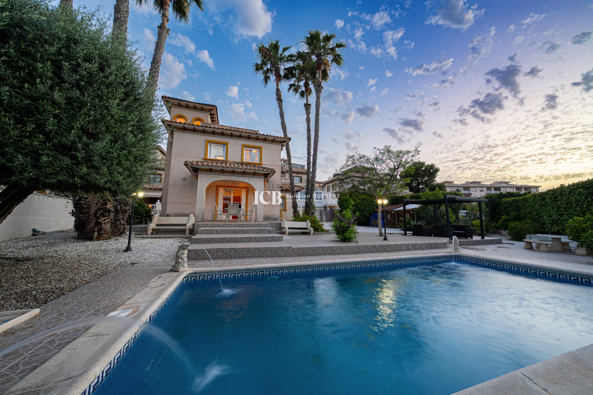 Resale - Detached house -
Orihuela Costa - Playa Flamenca