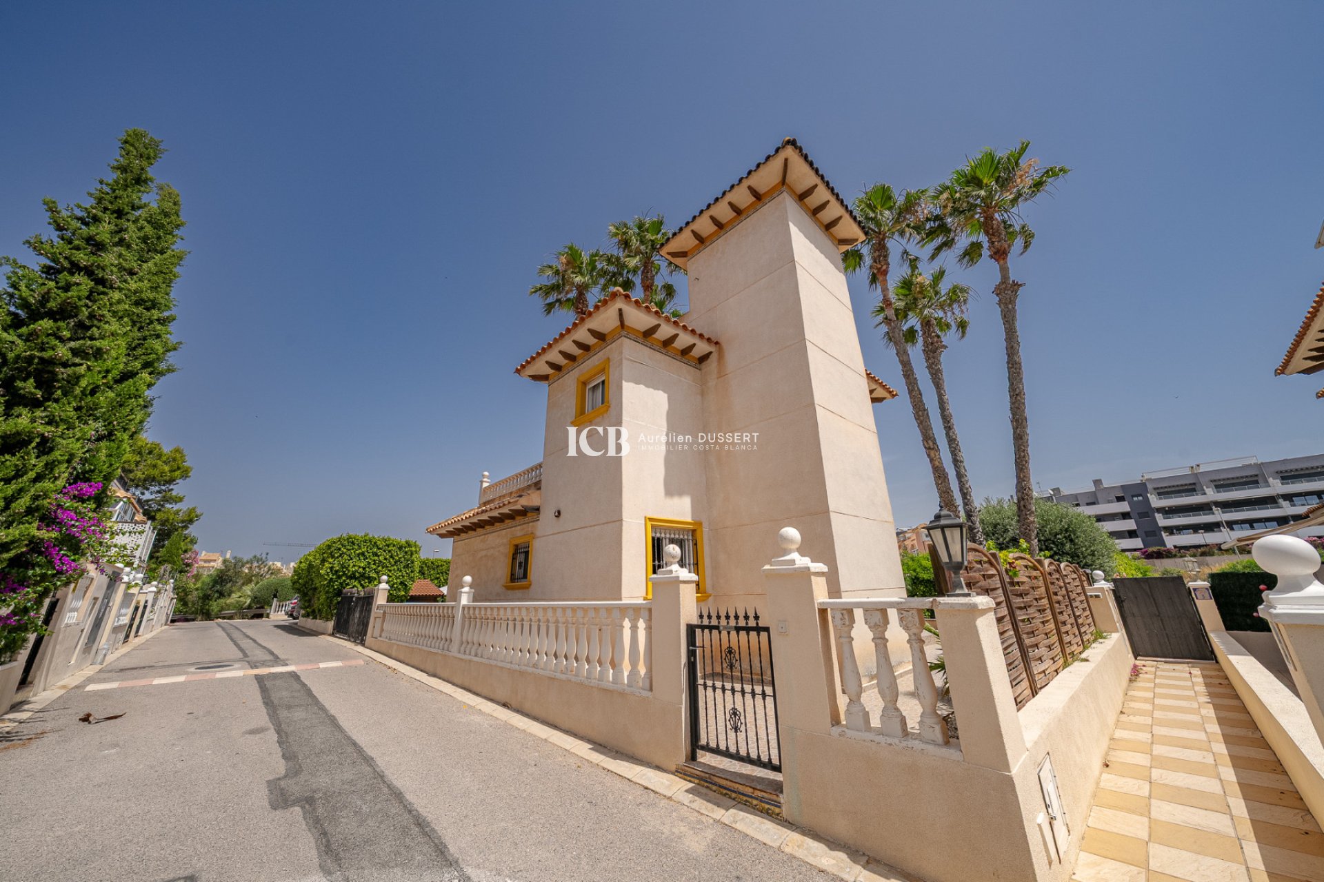 Resale - Detached house -
Orihuela Costa - Playa Flamenca