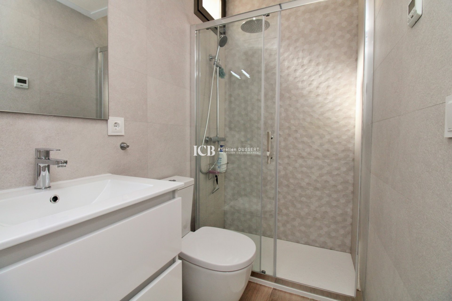 Resale - Detached house -
Orihuela Costa - Villamartín