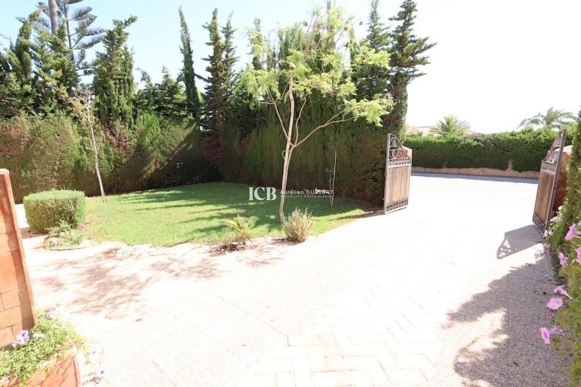 Resale - Detached house -
Orihuela Costa - Villamartin
