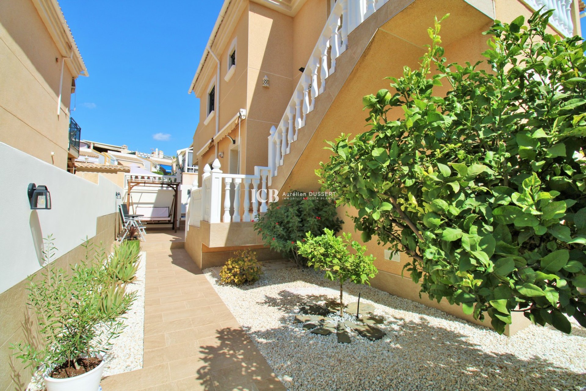 Resale - Detached house -
Orihuela Costa - Villamartín