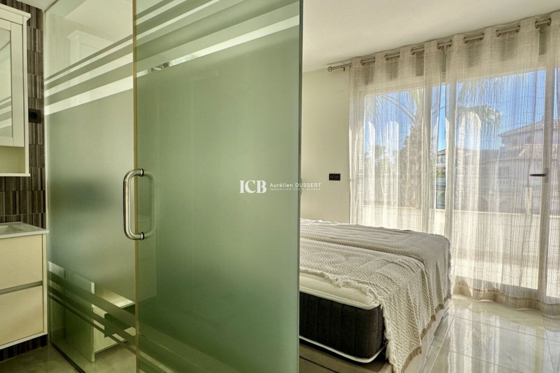 Resale - Detached house -
Orihuela Costa - Villamartín