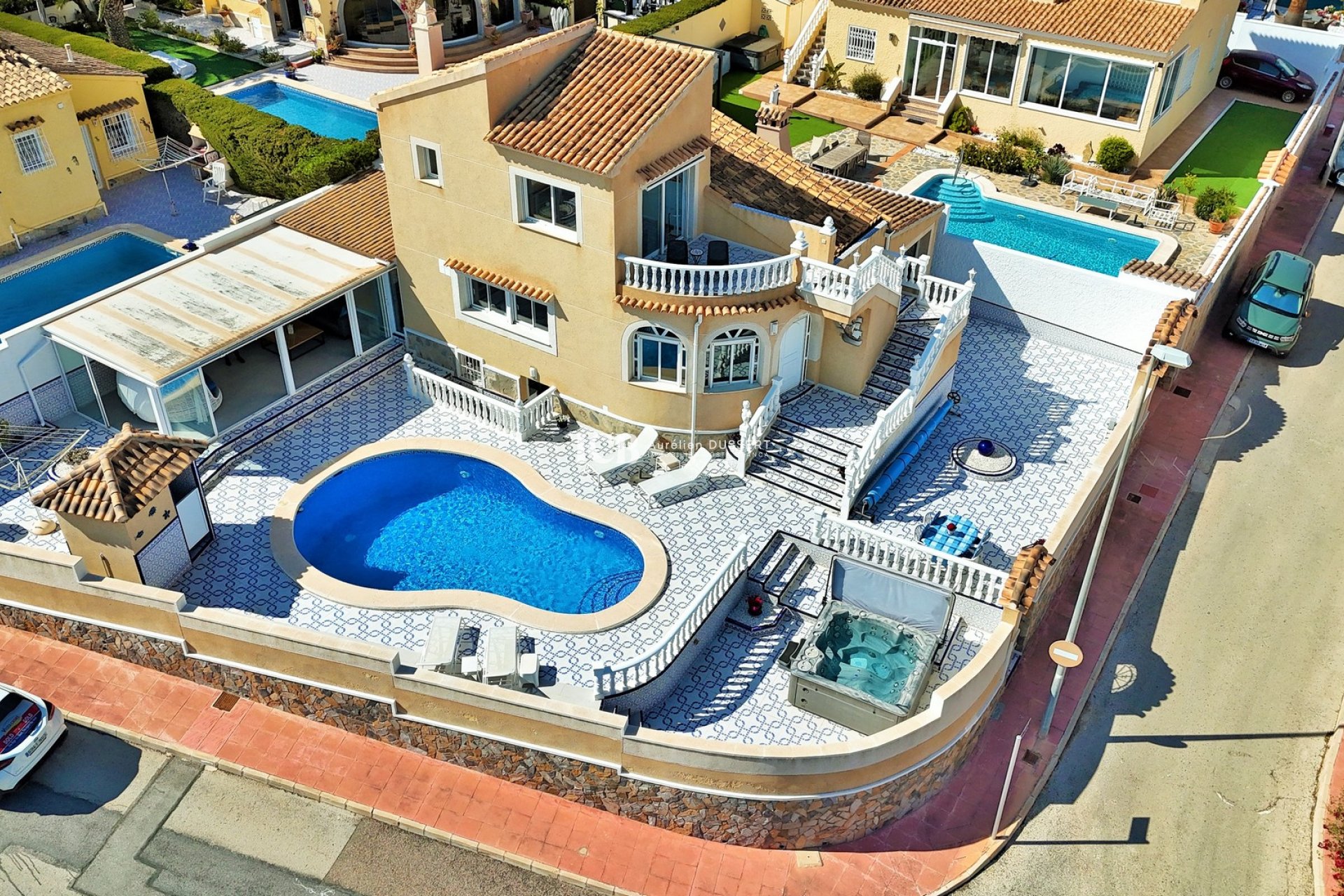 Resale - Detached house -
Orihuela Costa - Villamartín