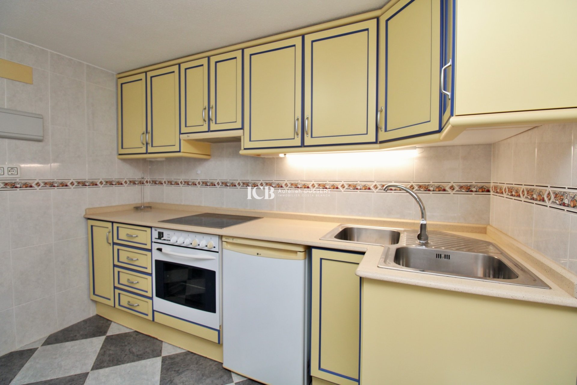 Resale - Detached house -
Orihuela Costa - Villamartín