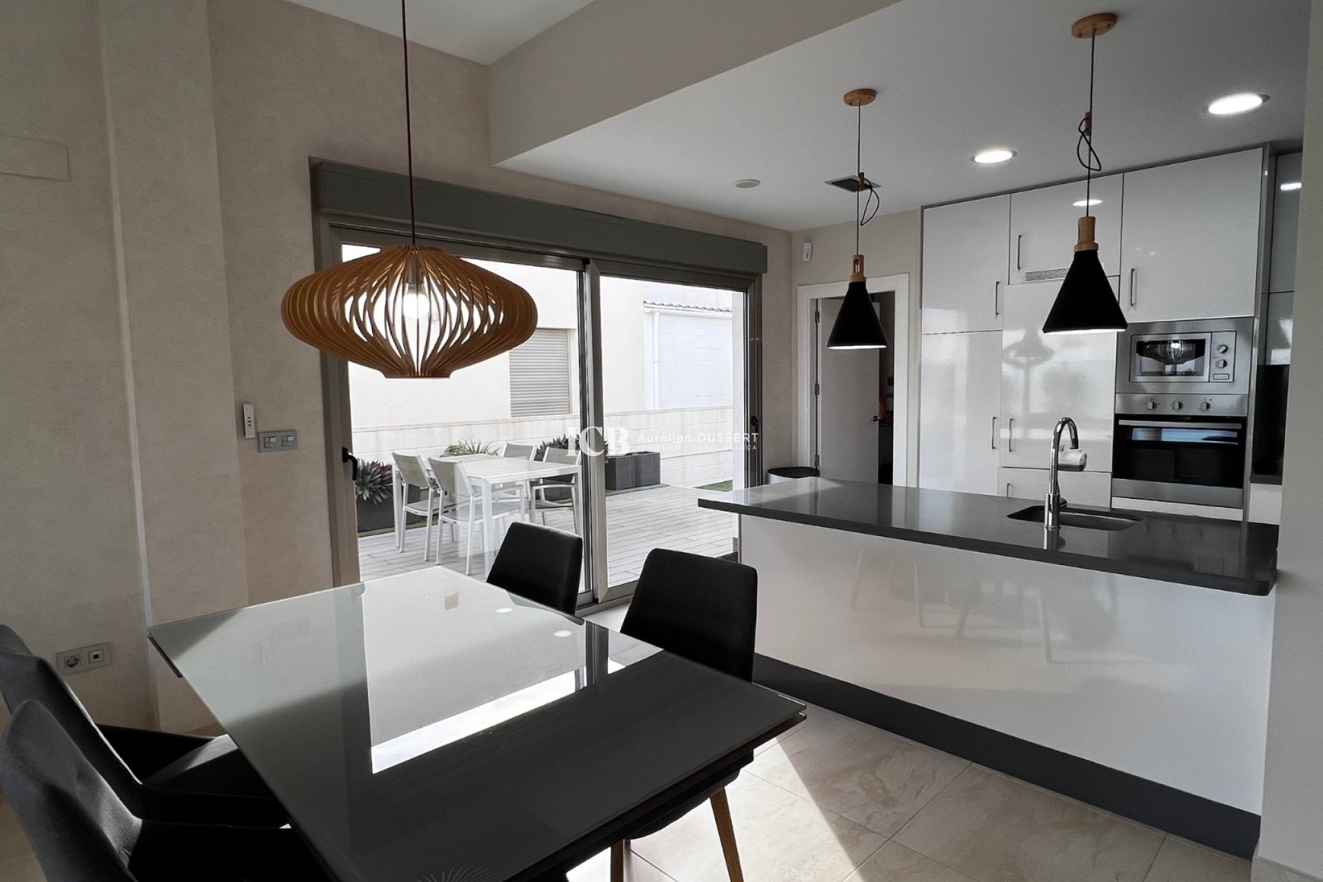 Resale - Detached house -
Orihuela Costa - Villamartín