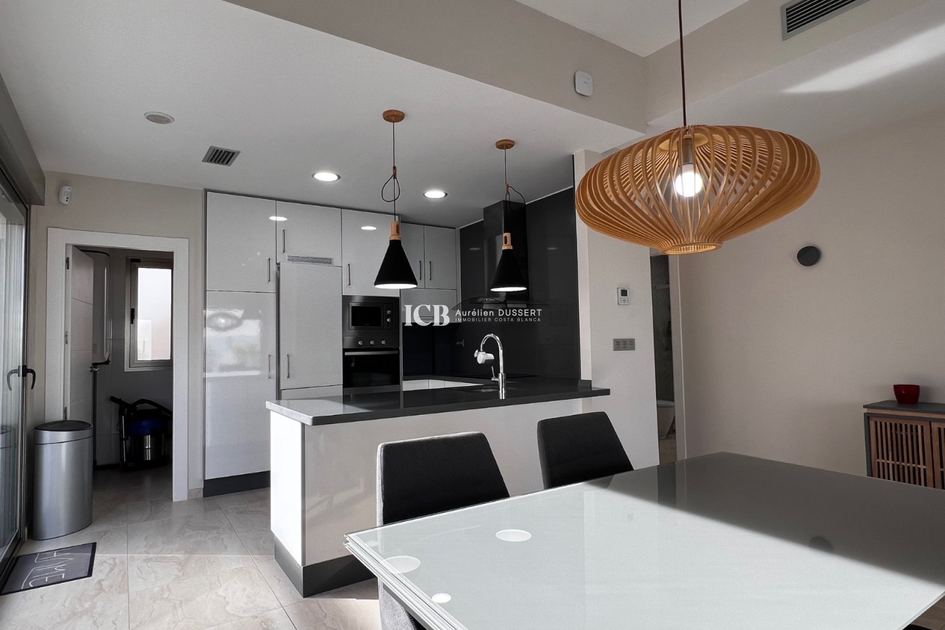 Resale - Detached house -
Orihuela Costa - Villamartín