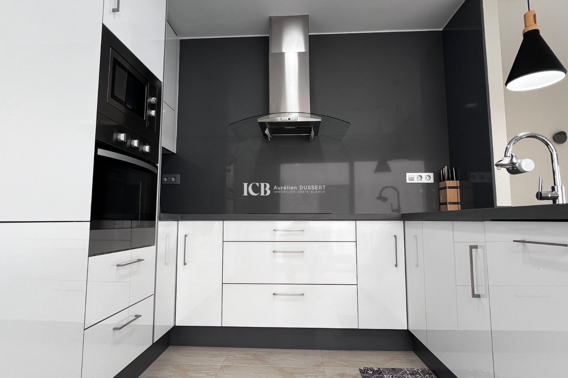 Resale - Detached house -
Orihuela Costa - Villamartín