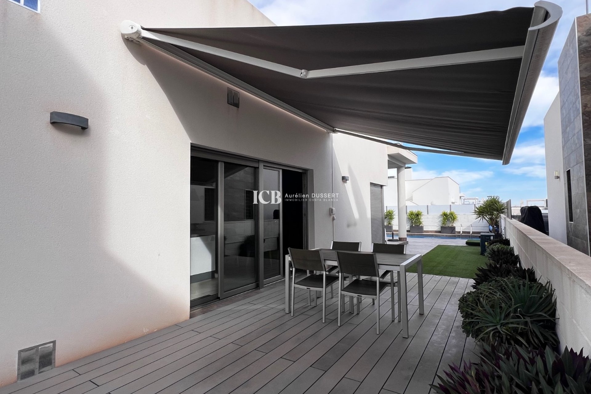Resale - Detached house -
Orihuela Costa - Villamartín