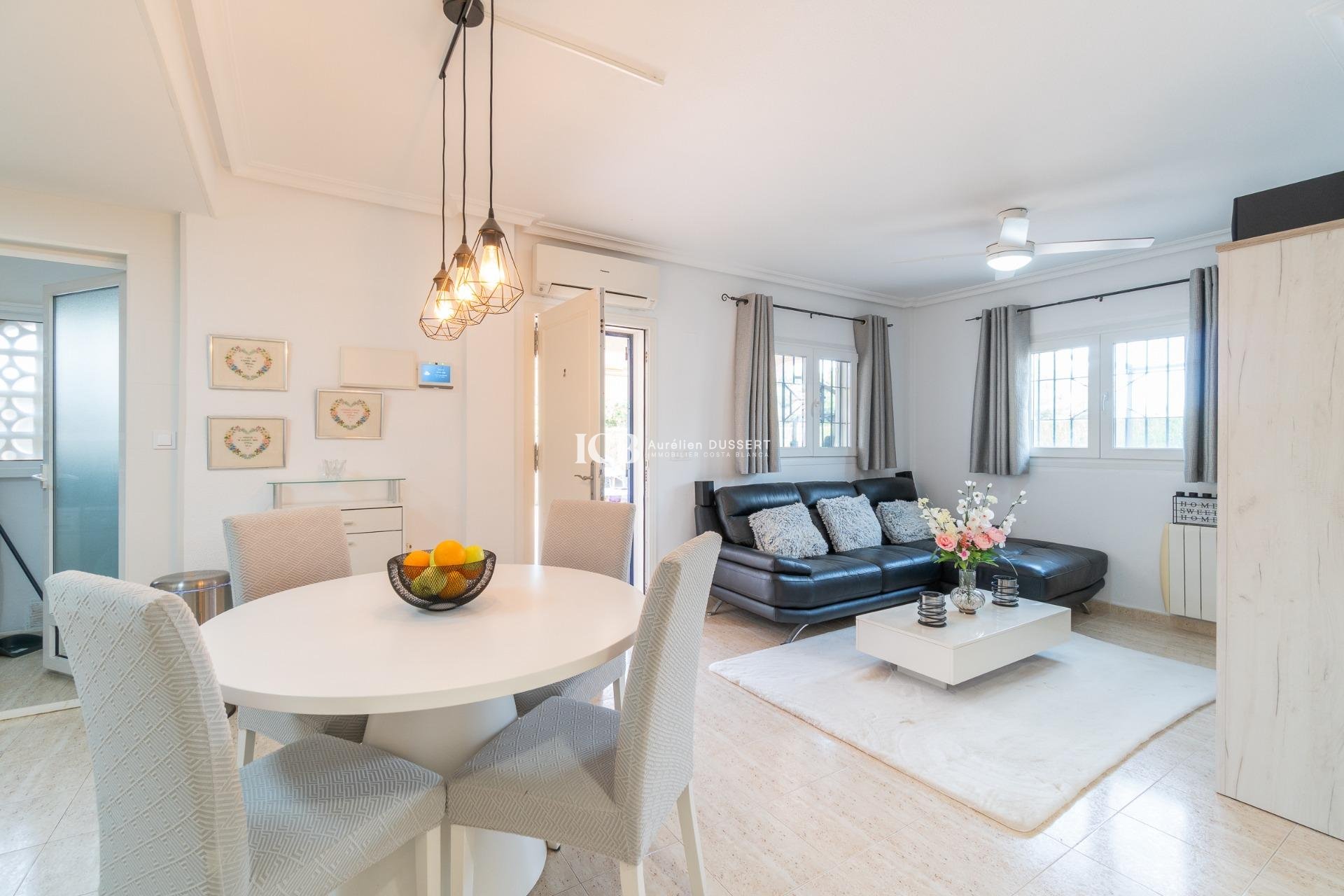 Resale - Detached house -
Orihuela Costa - Zeniamar-Horizonte-La Campana