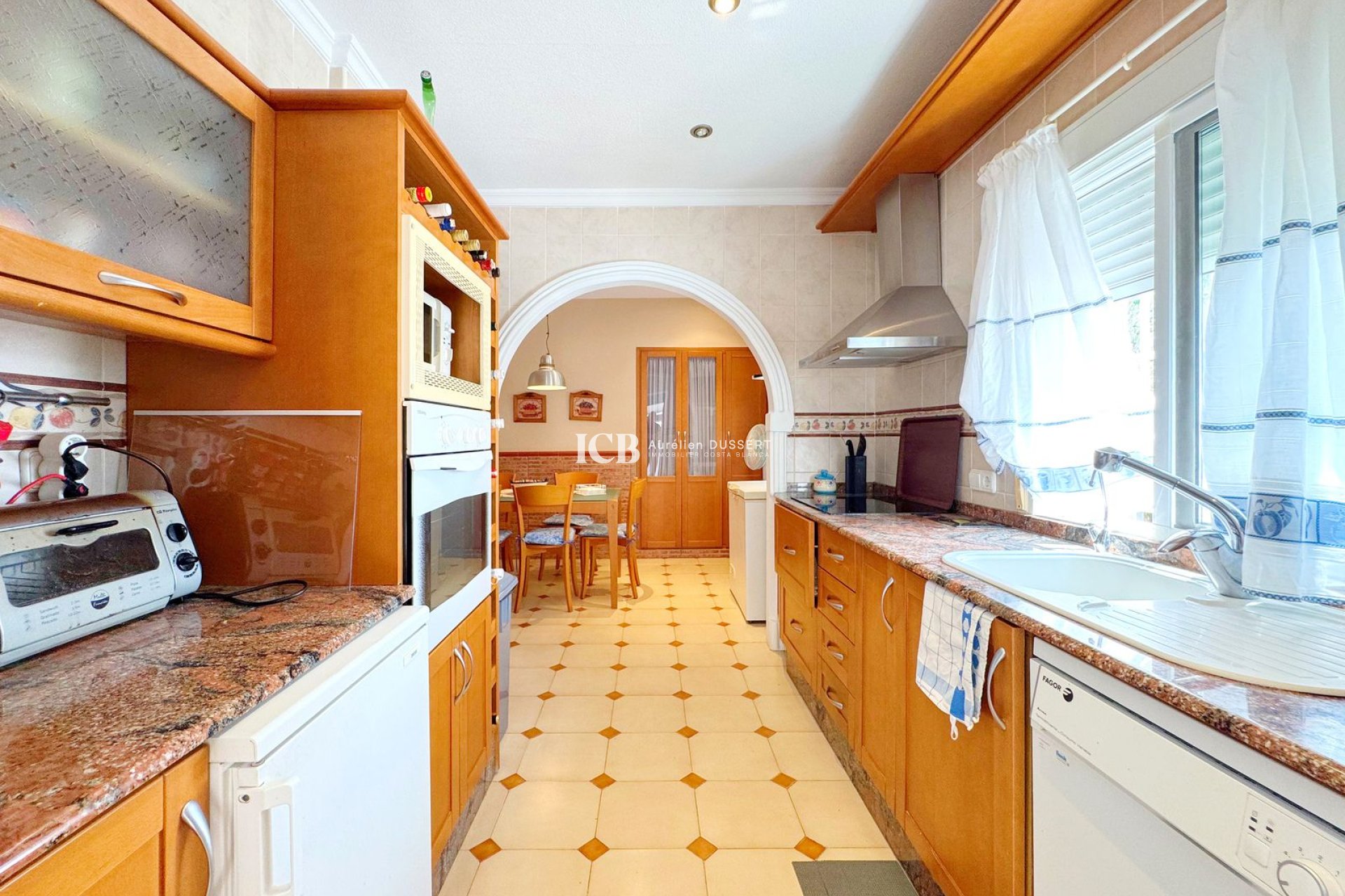 Resale - Detached house -
Punta Prima - Torrevieja