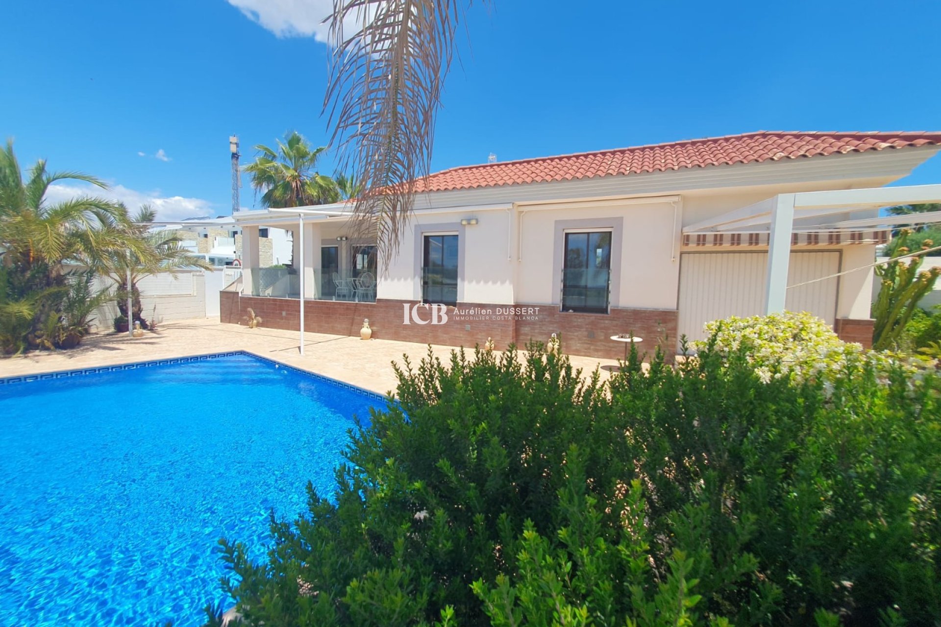 Resale - Detached house -
San Fulgencio - urb.la marina