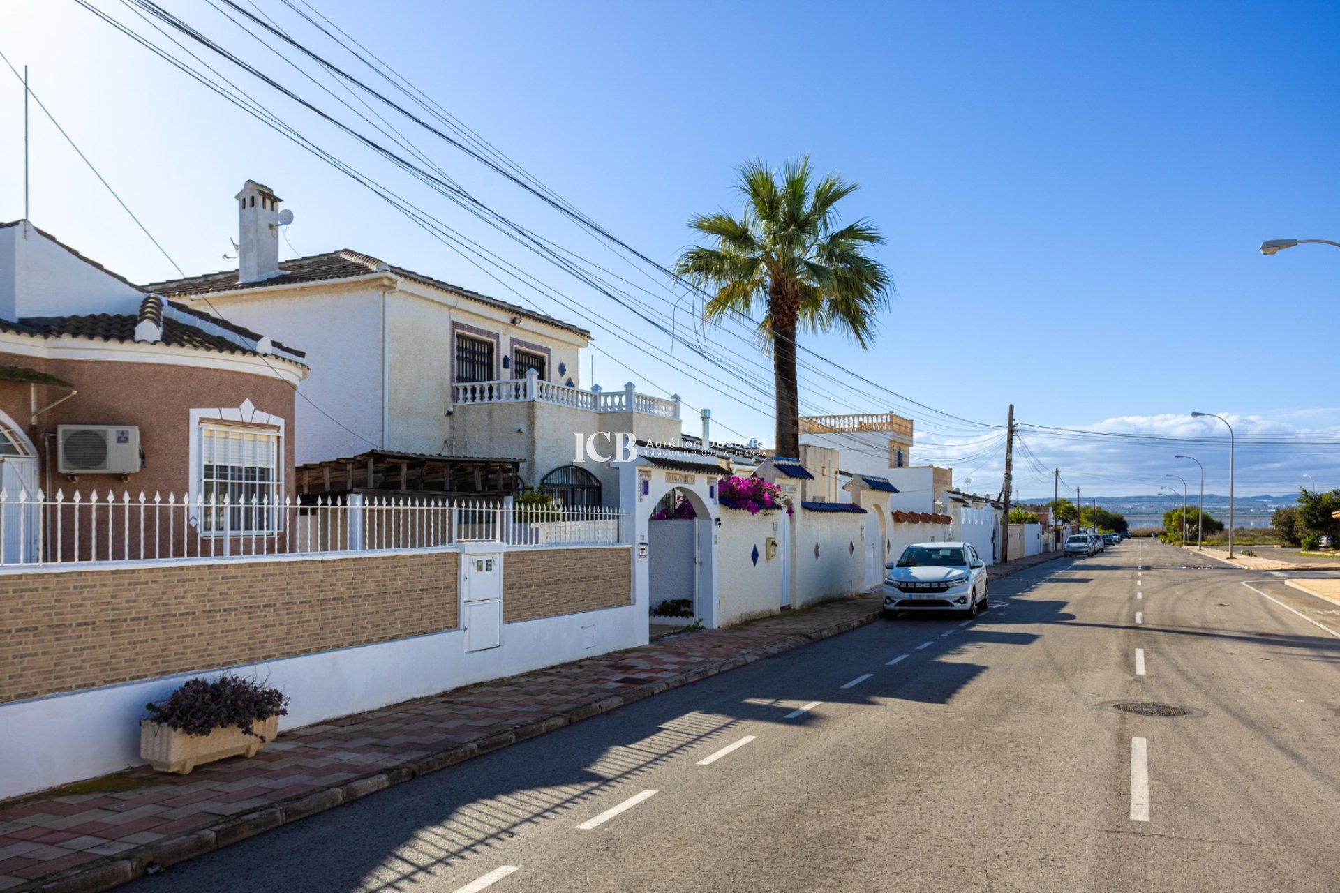 Resale - Detached house -
Torrevieja - Urbanización San Luis