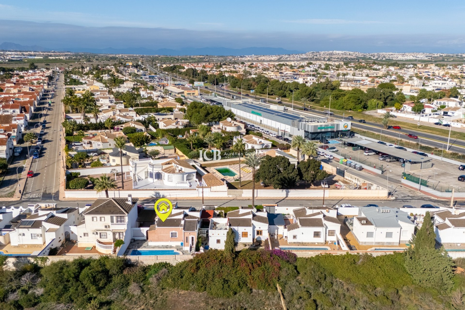 Resale - Detached house -
Torrevieja - Urbanización San Luis