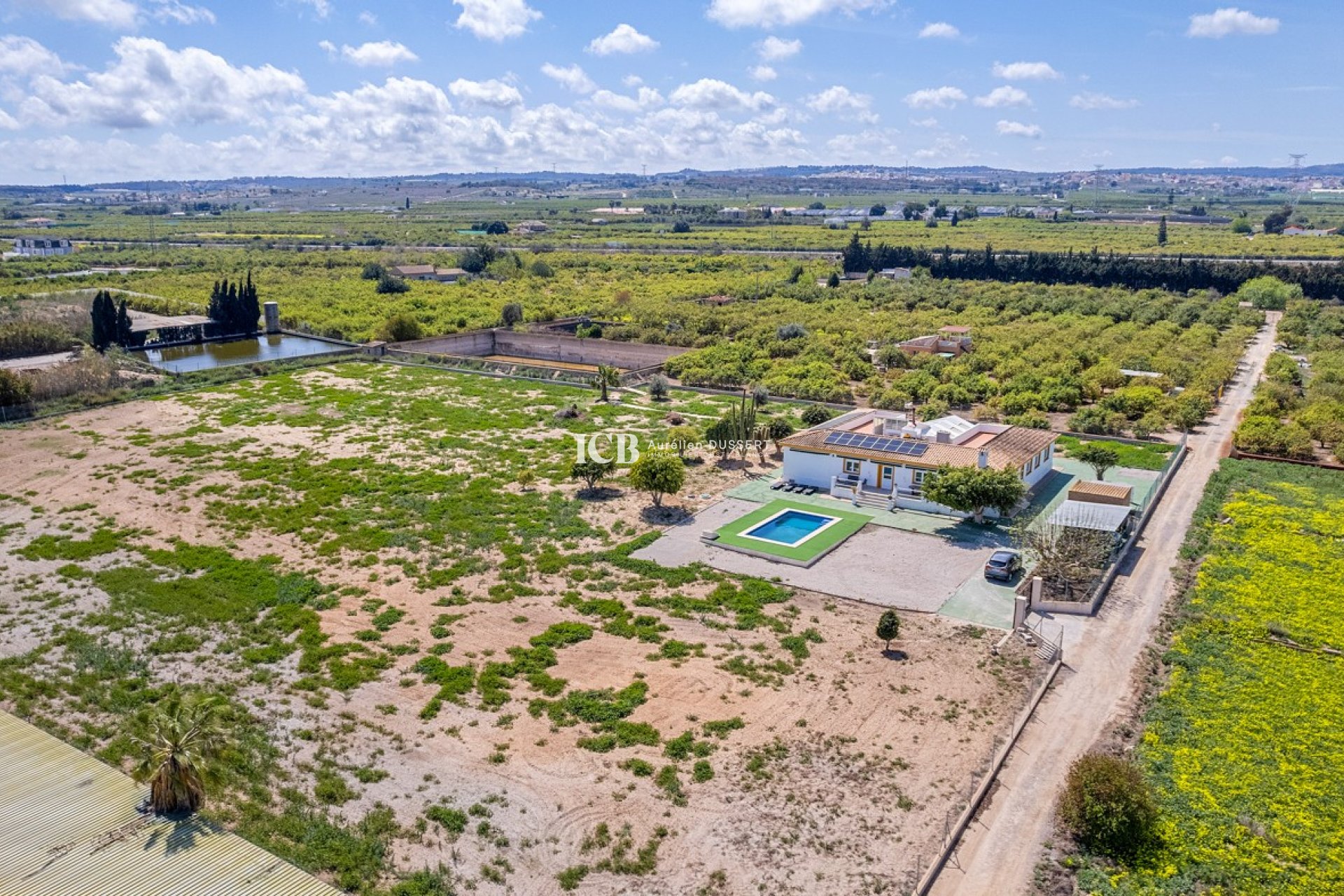 Resale - Finca -
Los Montesinos