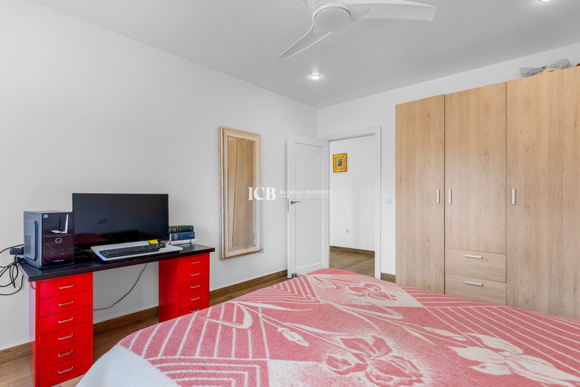 Resale - Finca -
Los Montesinos