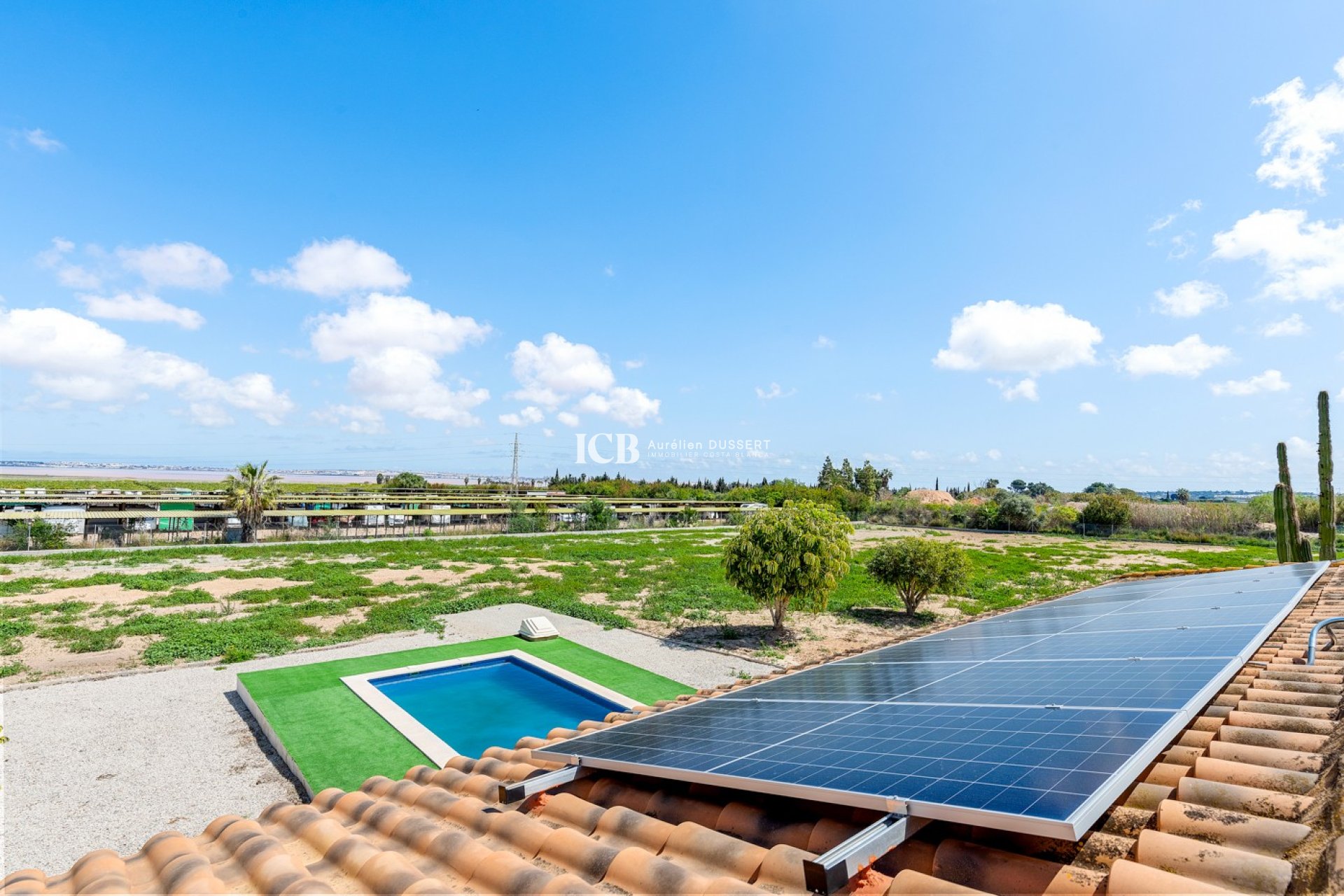 Resale - Finca -
Los Montesinos