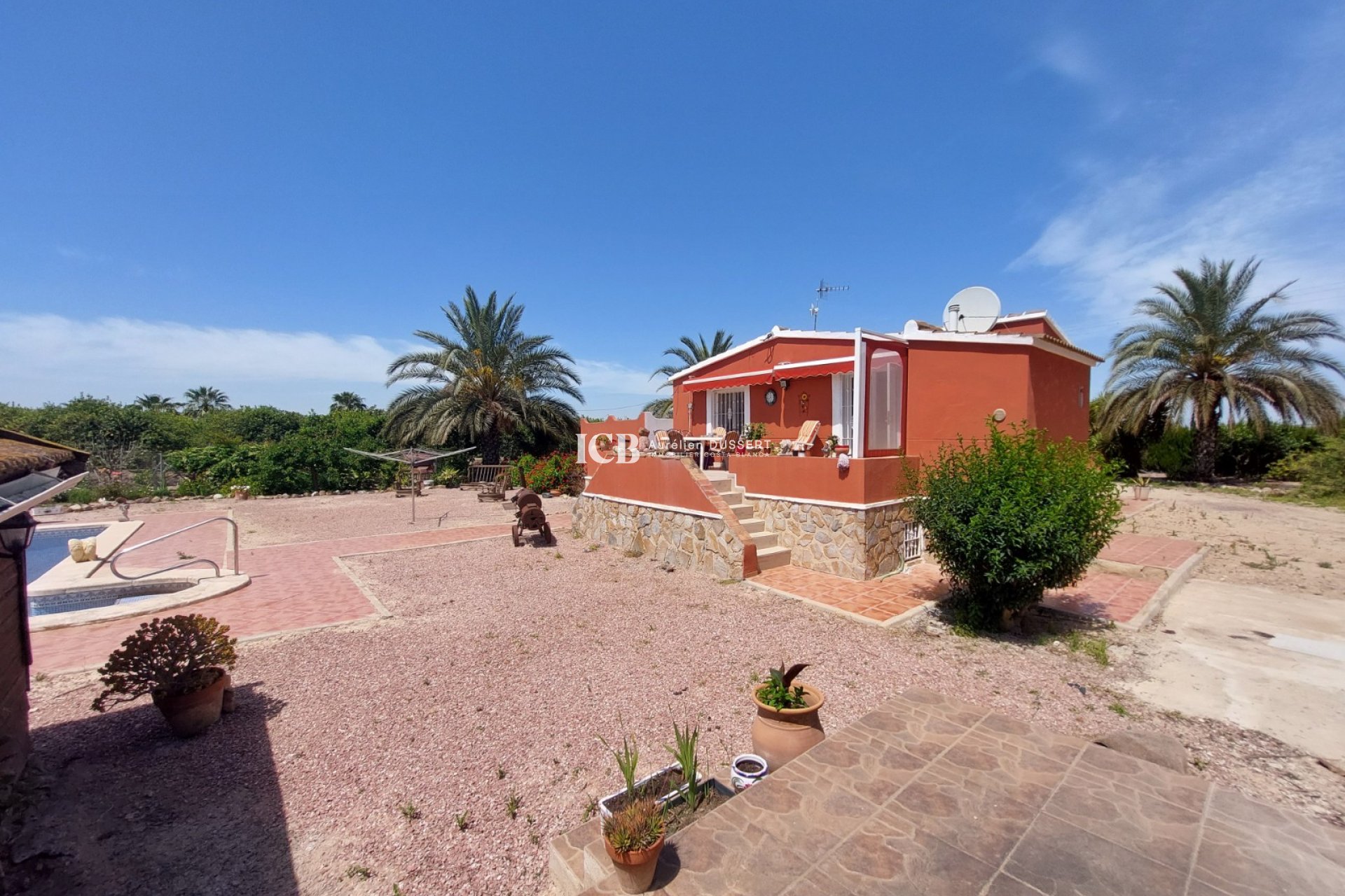 Resale - Finca -
San Miguel de Salinas