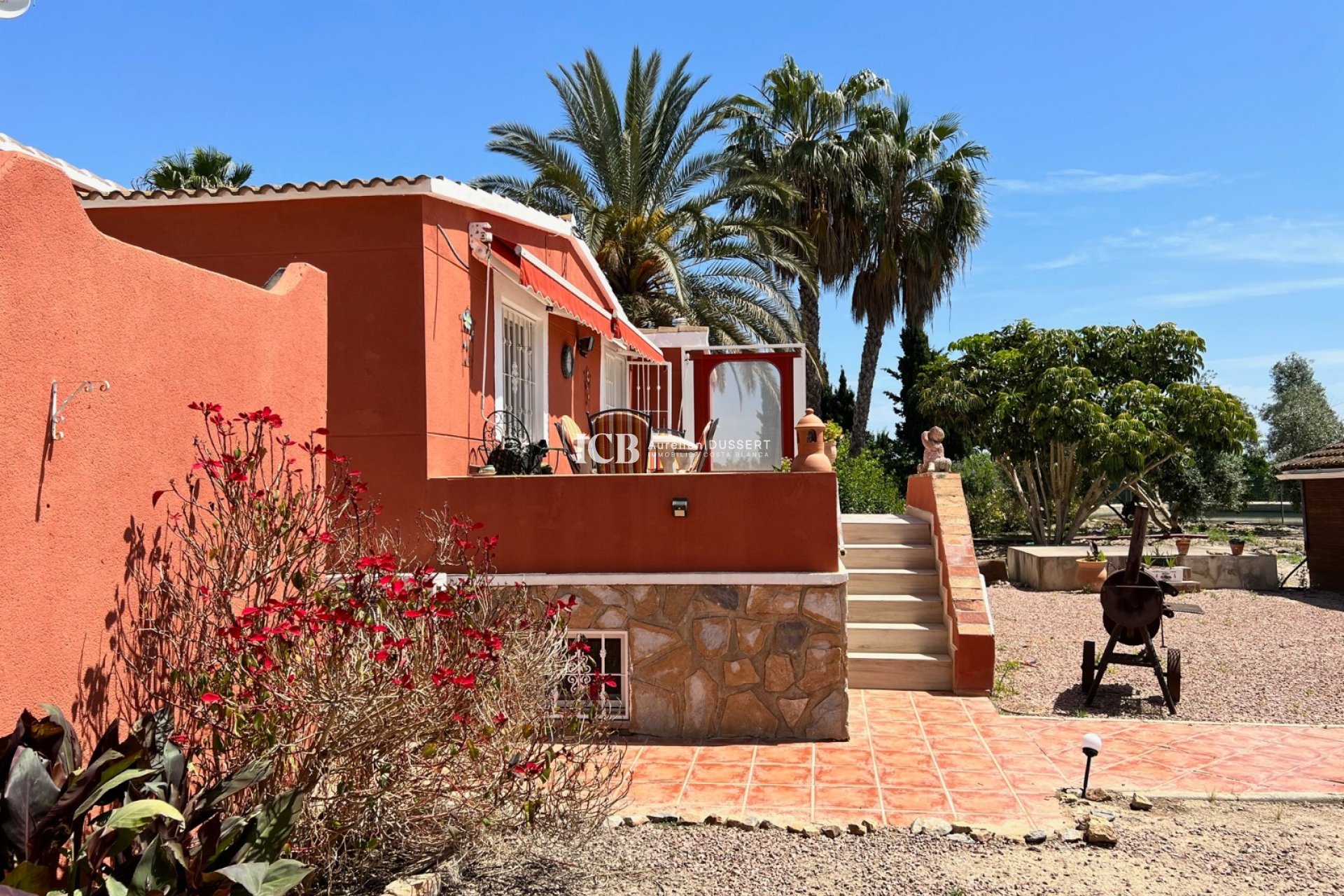 Resale - Finca -
San Miguel de Salinas