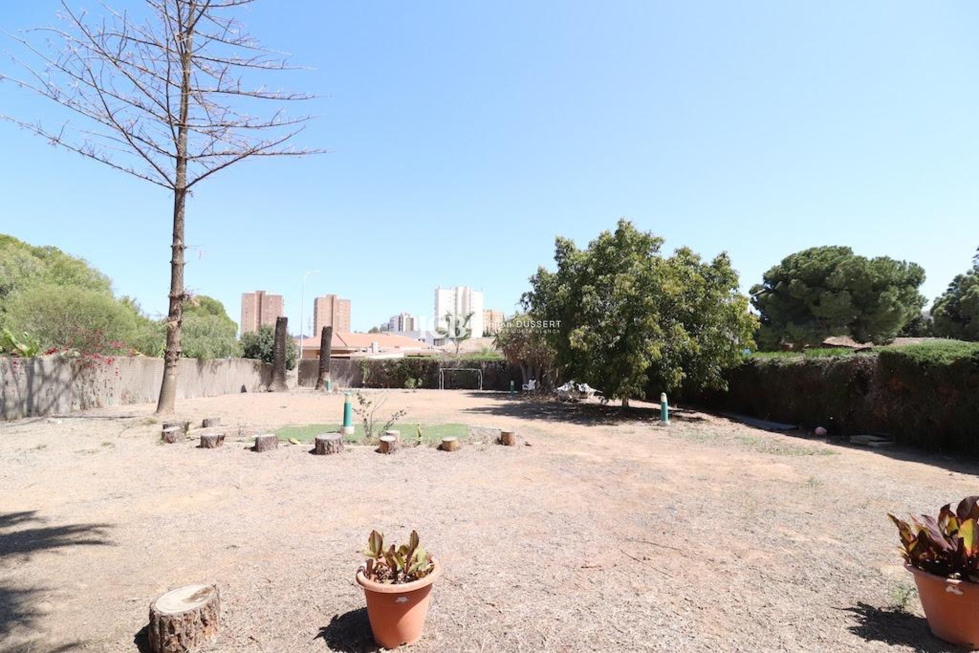 Resale - Plot / Land -
Orihuela Costa - Campoamor