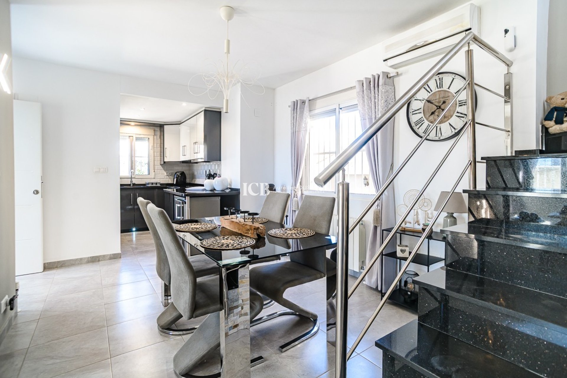 Resale - Townhouse -
Algorfa