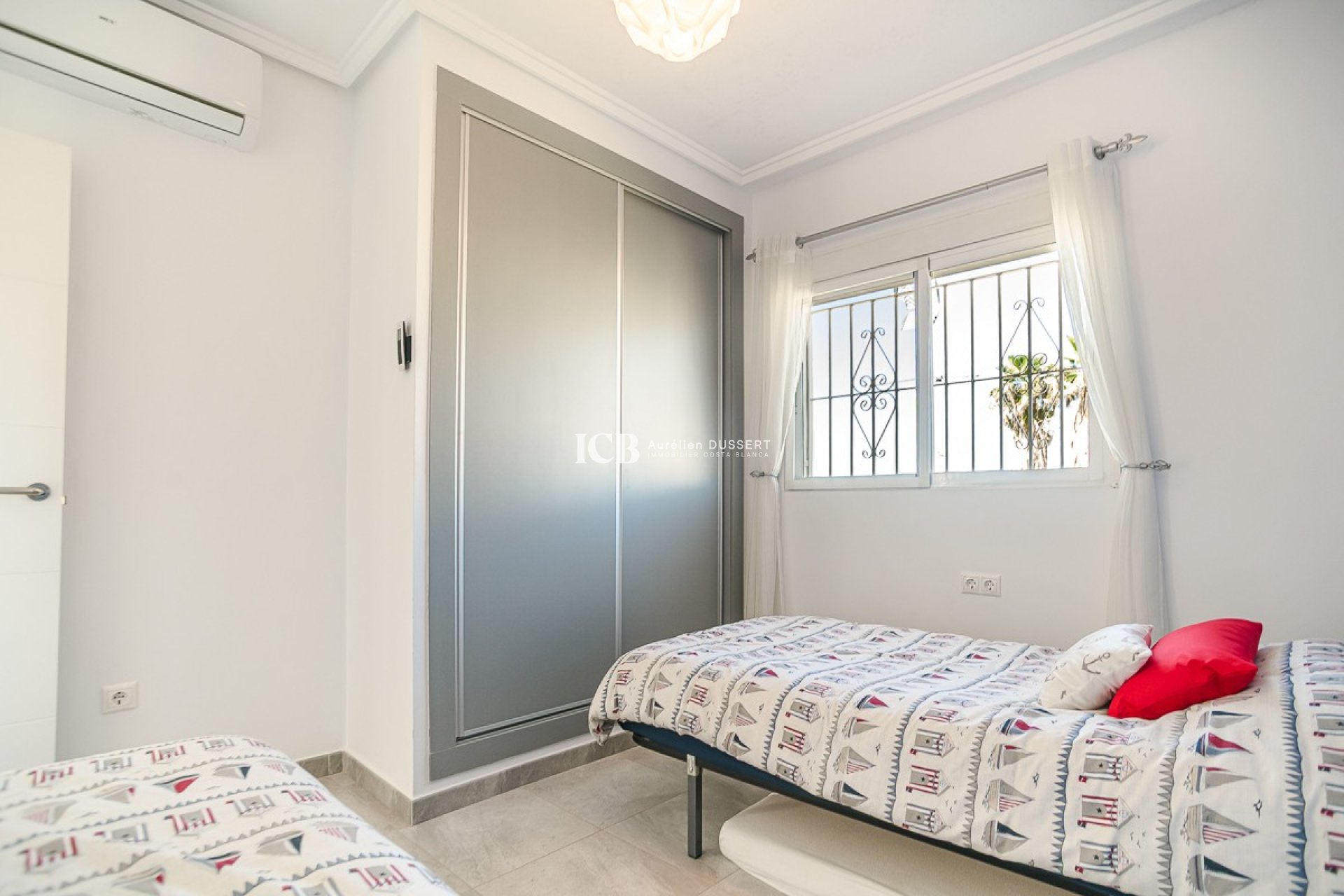 Resale - Townhouse -
Algorfa