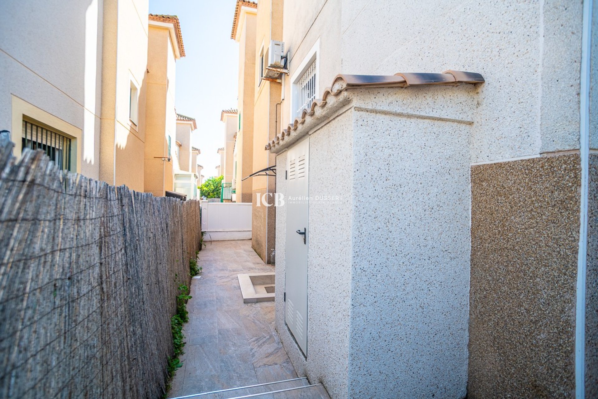 Resale - Townhouse -
Algorfa