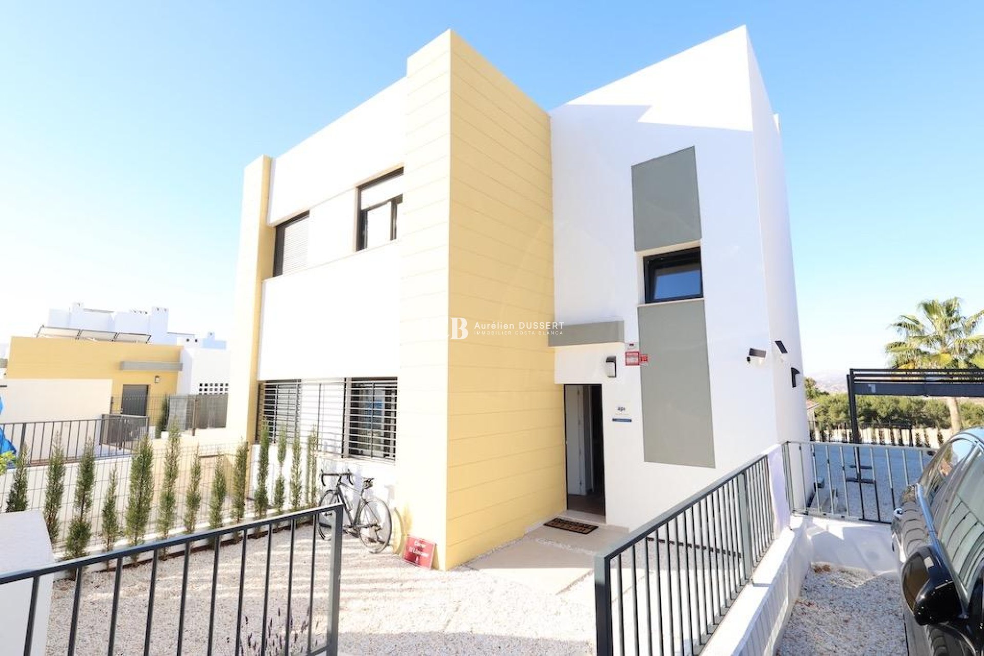 Resale - Townhouse -
Busot - Urbanizacion valle dorado