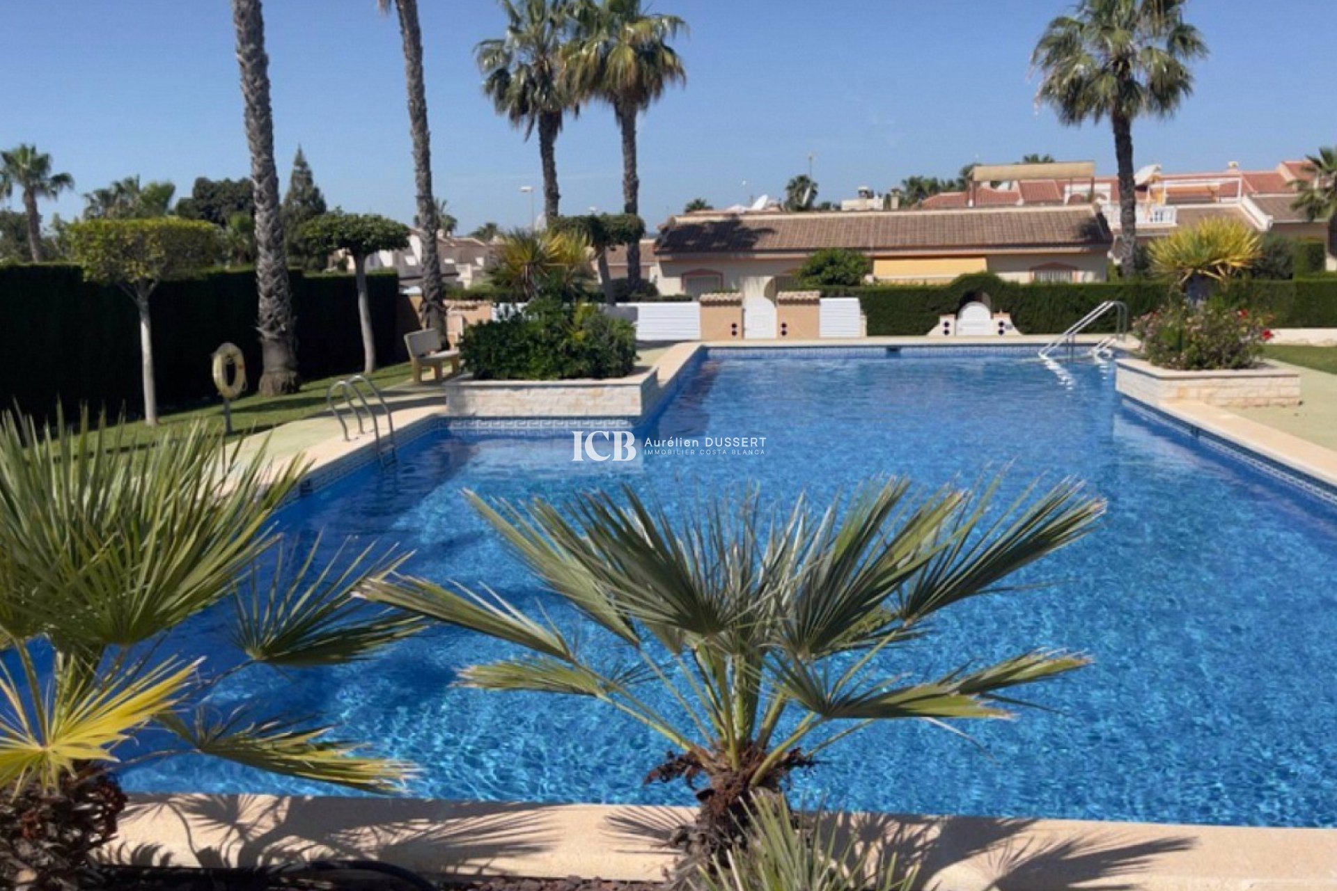 Resale - Townhouse -
Ciudad Quesada - Doña pepa