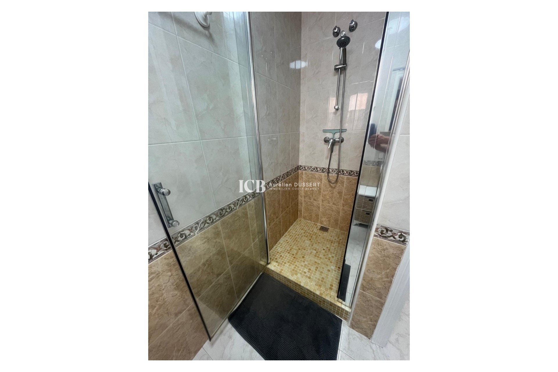 Resale - Townhouse -
Ciudad Quesada - Doña pepa