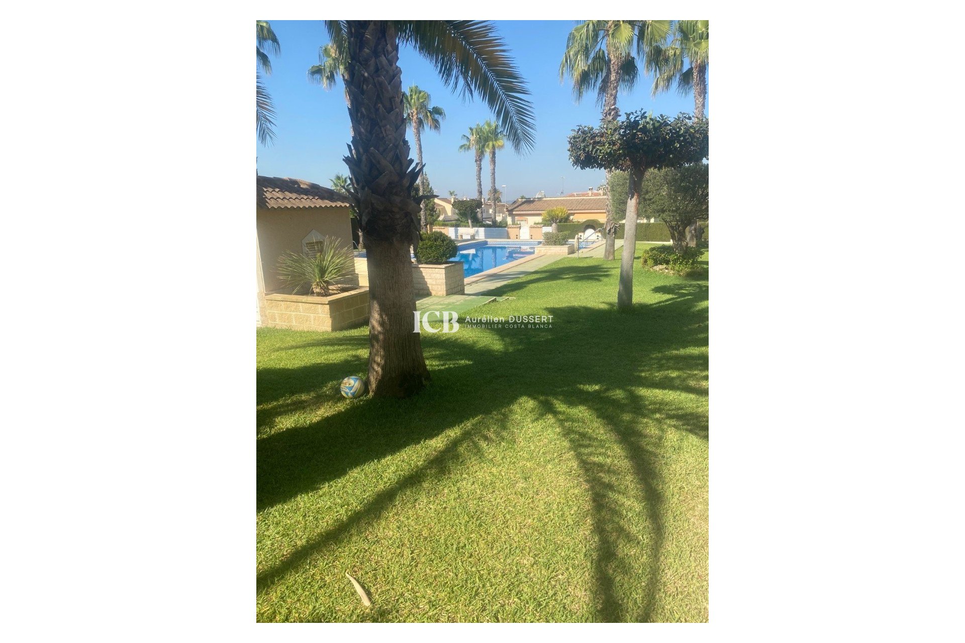 Resale - Townhouse -
Ciudad Quesada - Doña pepa