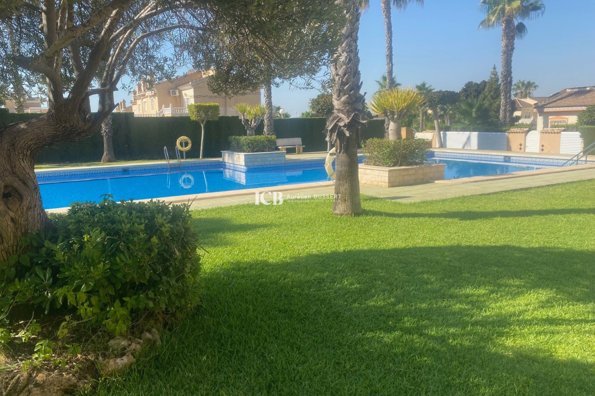 Resale - Townhouse -
Ciudad Quesada - Doña pepa