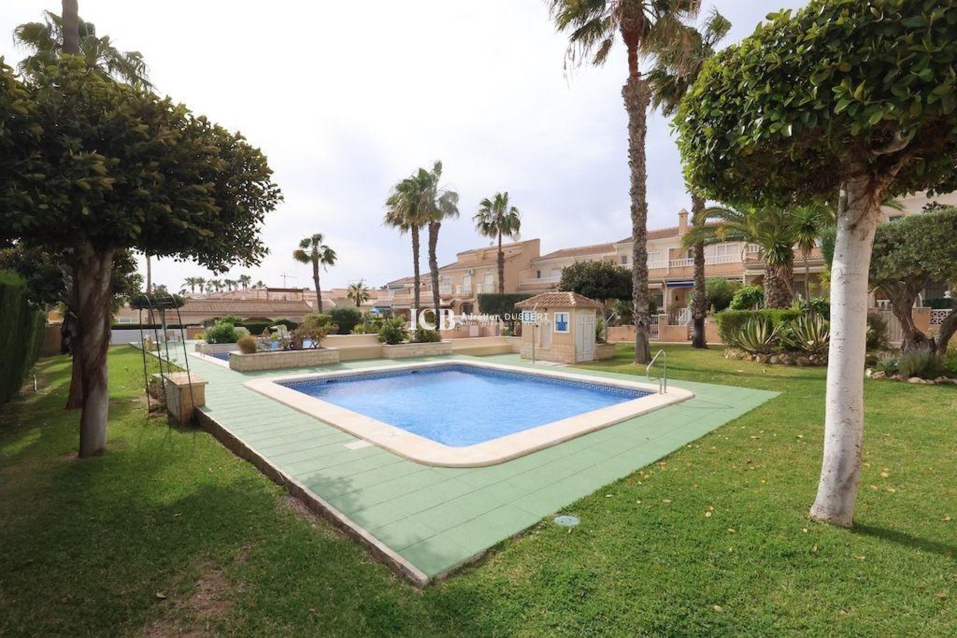 Resale - Townhouse -
Ciudad Quesada - Doña pepa
