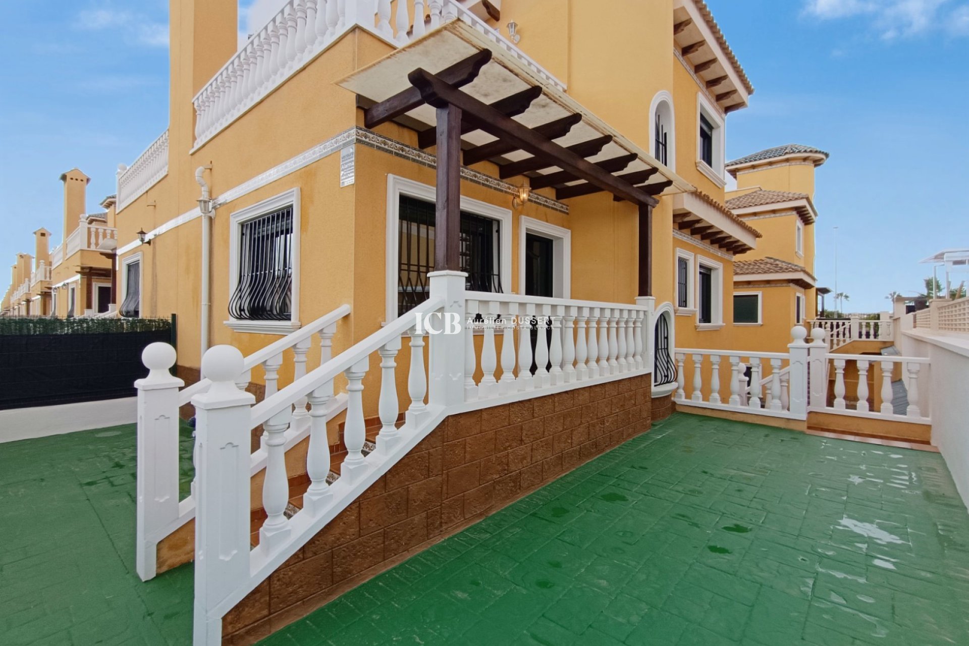 Resale - Townhouse -
Ciudad Quesada - Lo marabú