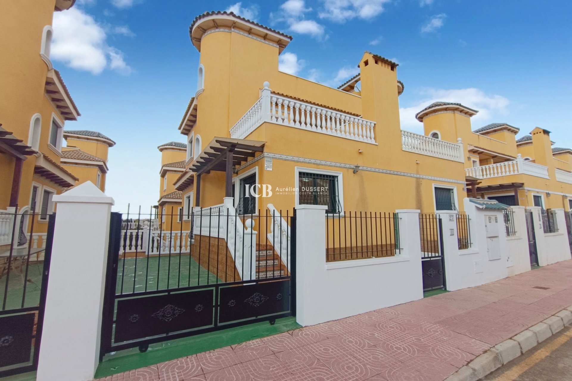 Resale - Townhouse -
Ciudad Quesada - Lo marabú