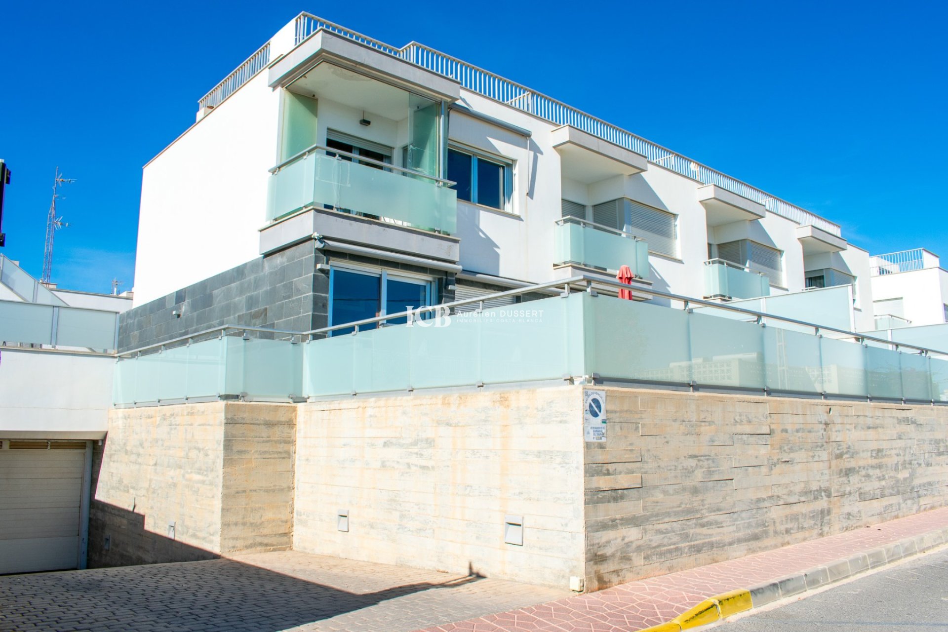 Resale - Townhouse -
Guardamar del Segura - Guardamar Playa